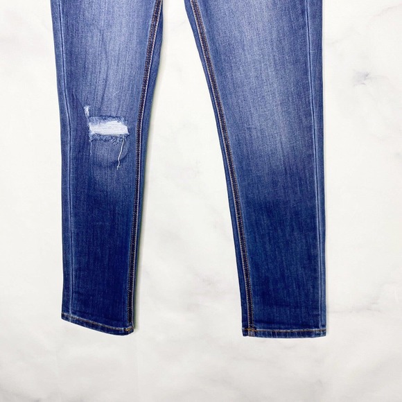 Kancan High Rise Distressed Skinny Jeans Medium Wash Size 28 from Maurice’s - Picture 3 of 8